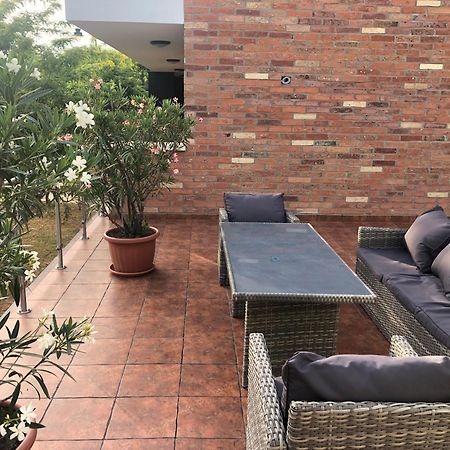 Castellum Apartmanház Gyula Esterno foto