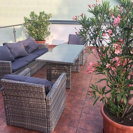 Castellum Apartmanház Gyula Esterno foto