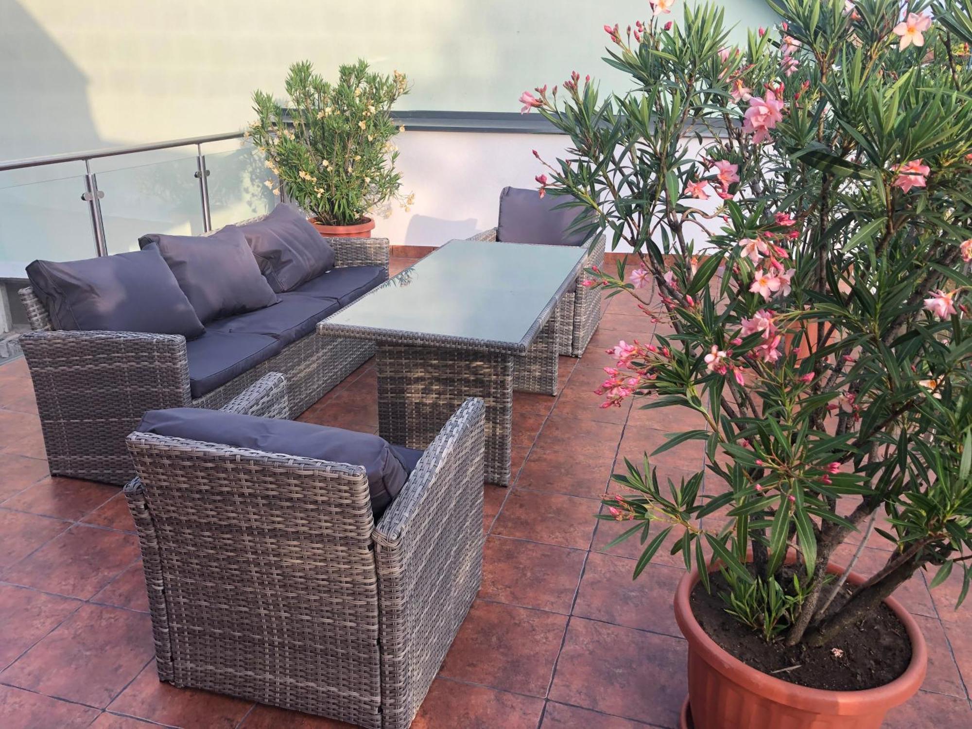 Castellum Apartmanház Gyula Esterno foto
